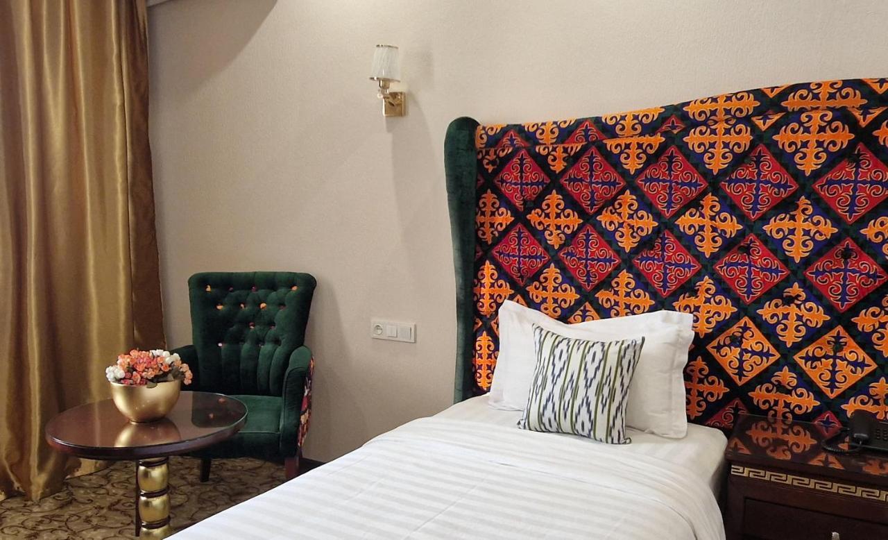 Emirhan Hotel Samarkand Exterior foto